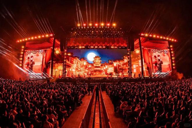 巡回演唱会燃爆跨年夜的万人音乐狂欢！龙8中国唯一入口凤凰传奇“吉祥如意”(图7)